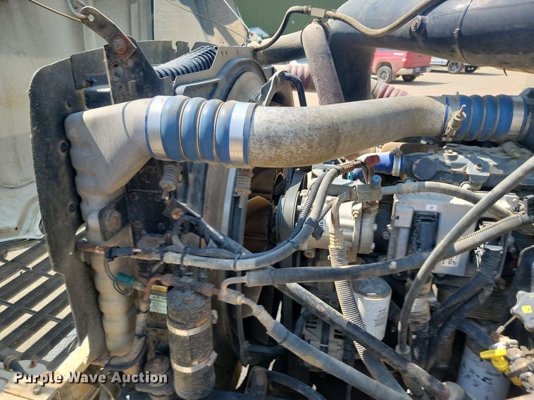 image for item NZ9868 2007 Mack Vision CXN613 semi truck