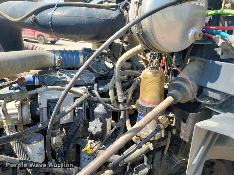 image for item NZ9868 2007 Mack Vision CXN613 semi truck