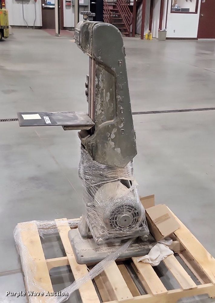 image for item OD9537 Hammond Machinery VH-6WP belt sander