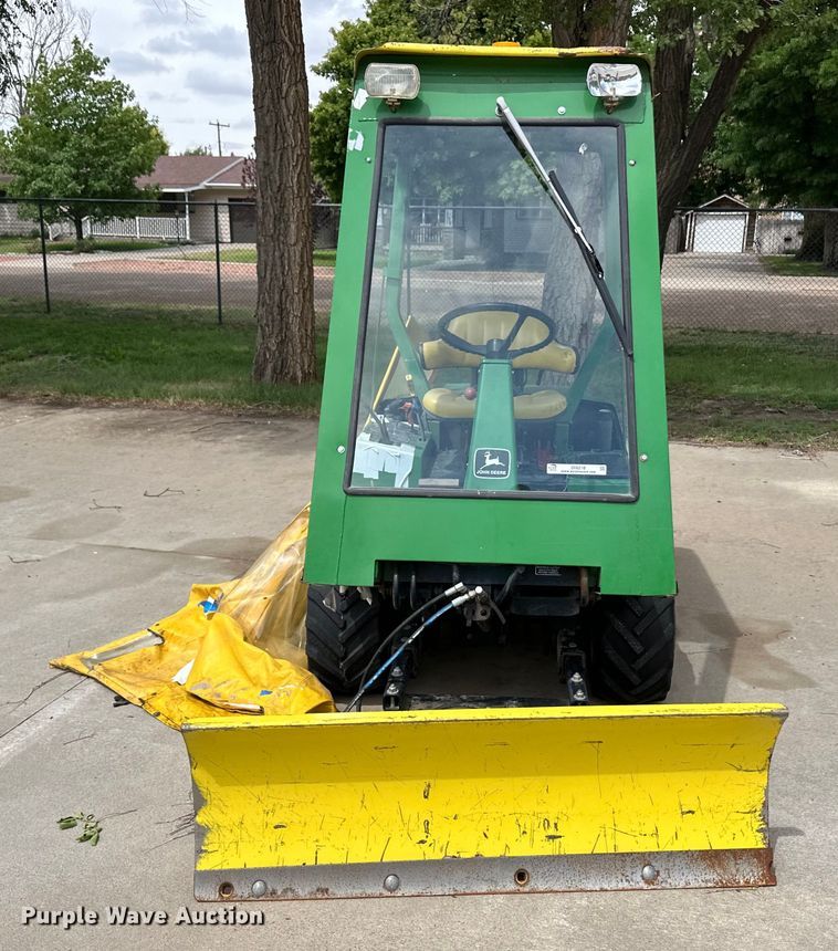 image for item OI9218 John Deere F932 lawn mower