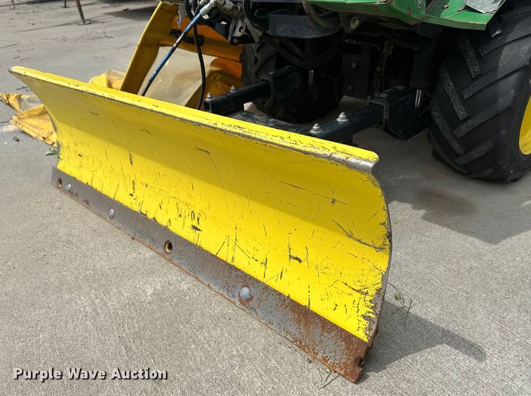 image for item OI9218 John Deere F932 lawn mower