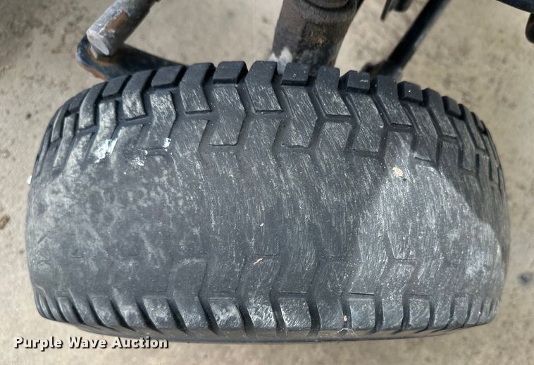 image for item OI9218 John Deere F932 lawn mower