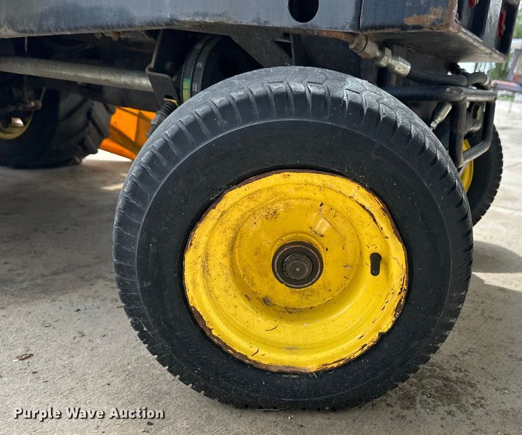 image for item OI9218 John Deere F932 lawn mower