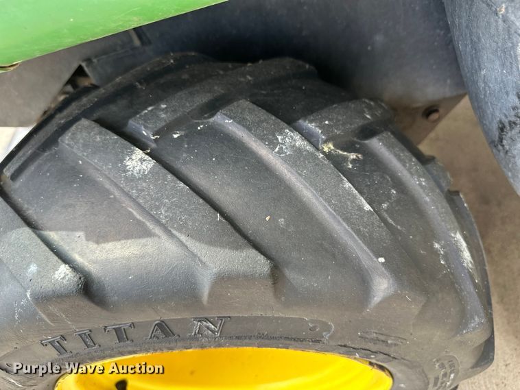 image for item OI9218 John Deere F932 lawn mower