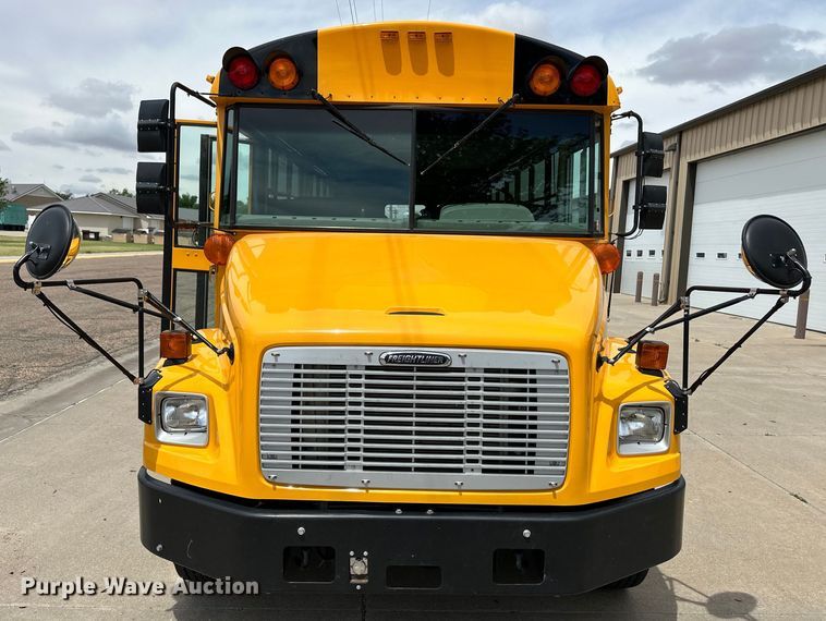 image for item OI9219 2005 Thomas Built FS65 school bus