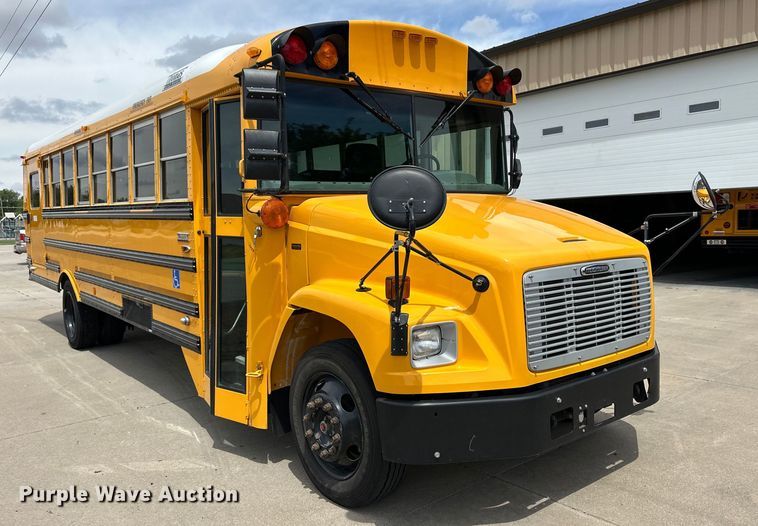 image for item OI9219 2005 Thomas Built FS65 school bus