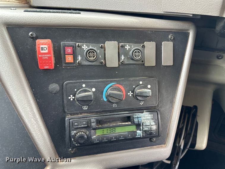 image for item OI9219 2005 Thomas Built FS65 school bus