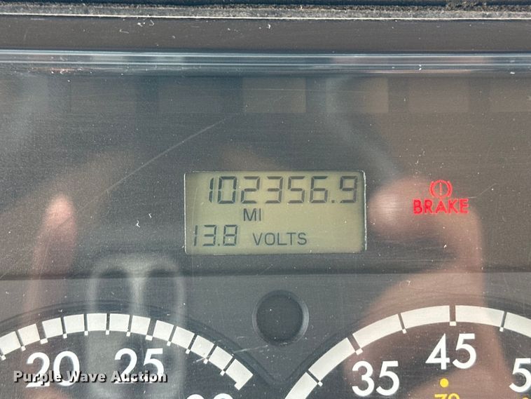 image for item OI9219 2005 Thomas Built FS65 school bus