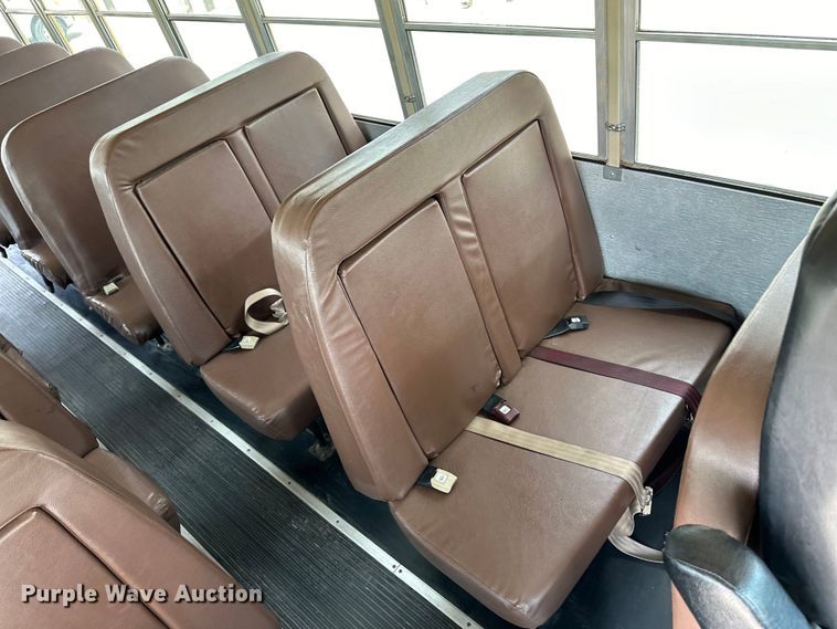 image for item OI9219 2005 Thomas Built FS65 school bus