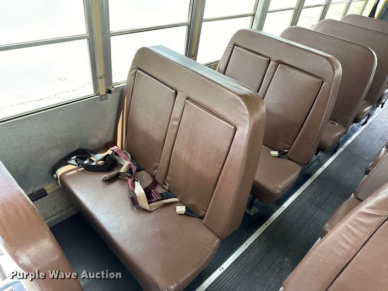 image for item OI9219 2005 Thomas Built FS65 school bus