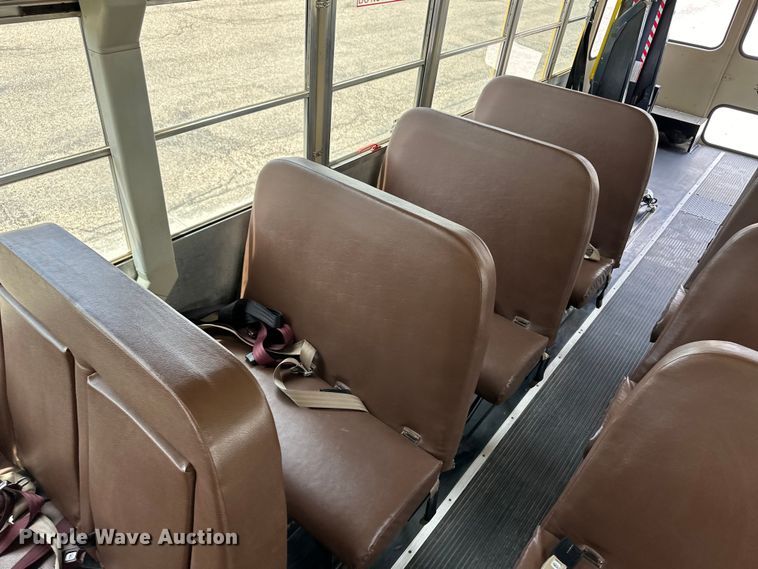 image for item OI9219 2005 Thomas Built FS65 school bus