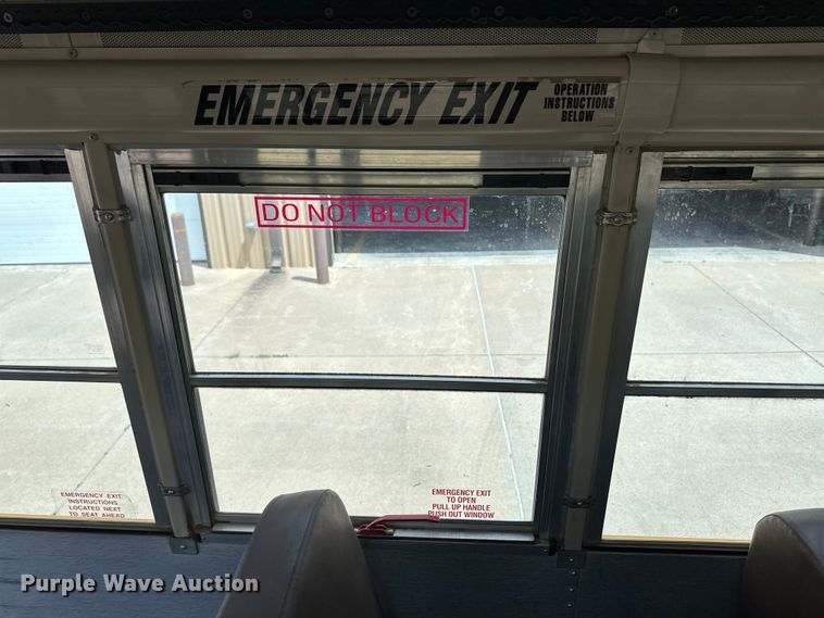 image for item OI9219 2005 Thomas Built FS65 school bus