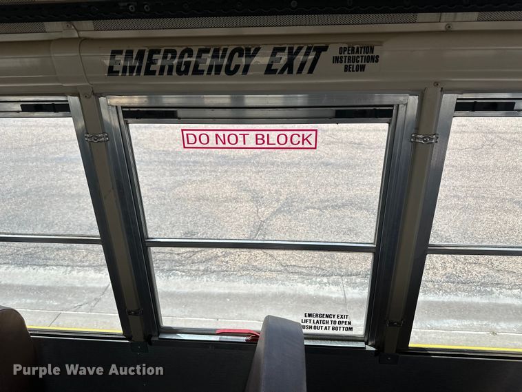 image for item OI9219 2005 Thomas Built FS65 school bus