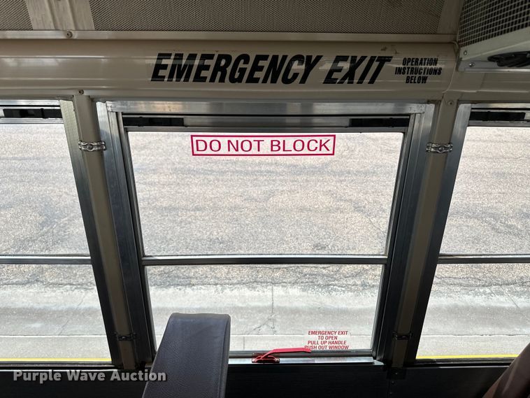 image for item OI9219 2005 Thomas Built FS65 school bus