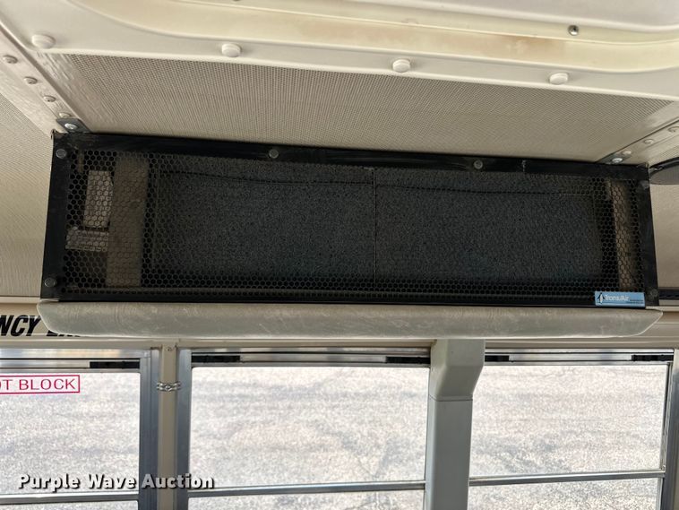 image for item OI9219 2005 Thomas Built FS65 school bus