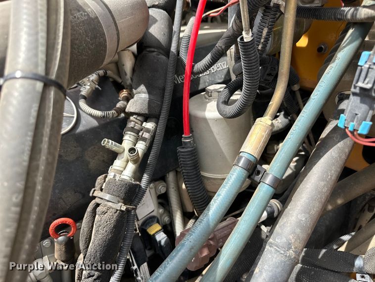 image for item OI9219 2005 Thomas Built FS65 school bus