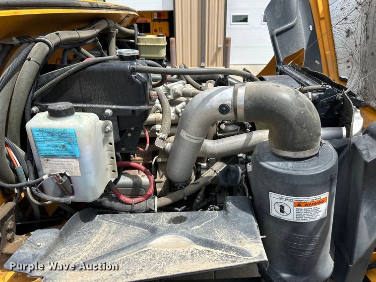 image for item OI9219 2005 Thomas Built FS65 school bus