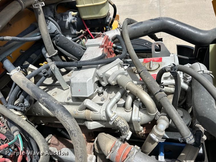 image for item OI9219 2005 Thomas Built FS65 school bus