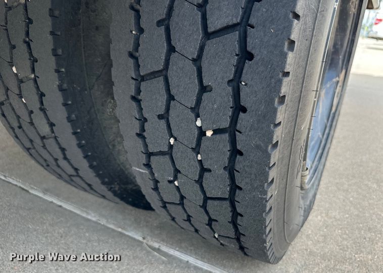 image for item OI9219 2005 Thomas Built FS65 school bus