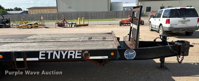 image for item OI9221 2003 Etnyre tilt deck equipment trailer