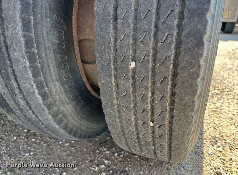 image for item OI9221 2003 Etnyre tilt deck equipment trailer