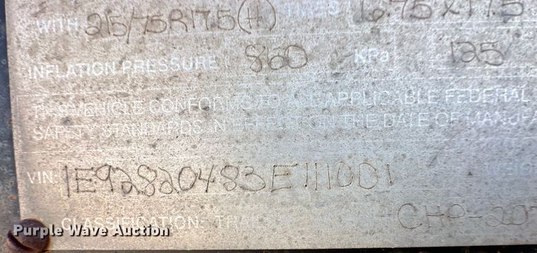 image for item OI9221 2003 Etnyre tilt deck equipment trailer