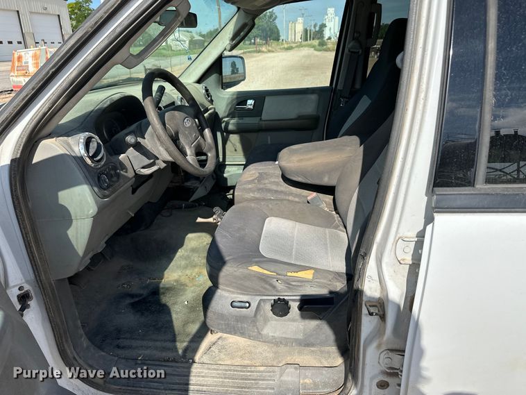image for item OI9222 2006 Ford Expedition XLT SUV