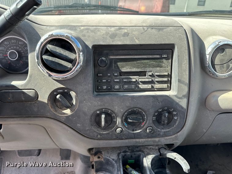 image for item OI9222 2006 Ford Expedition XLT SUV