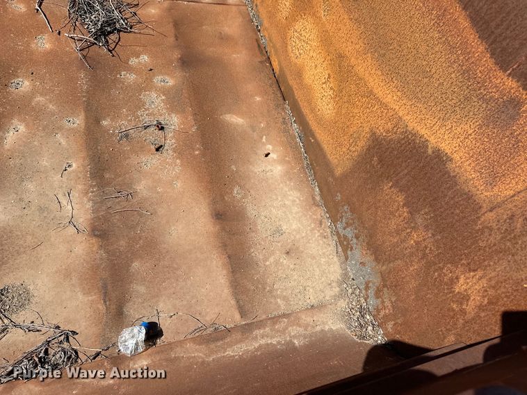 image for item OI9224 1985 Mack R686ST dump truck