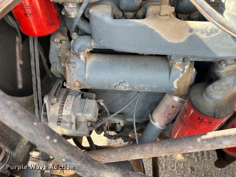 image for item OI9224 1985 Mack R686ST dump truck