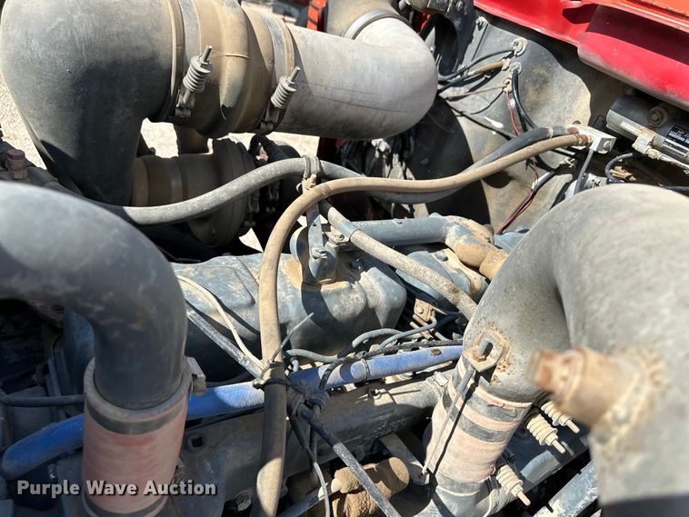 image for item OI9224 1985 Mack R686ST dump truck