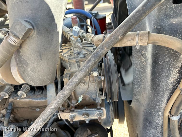 image for item OI9224 1985 Mack R686ST dump truck