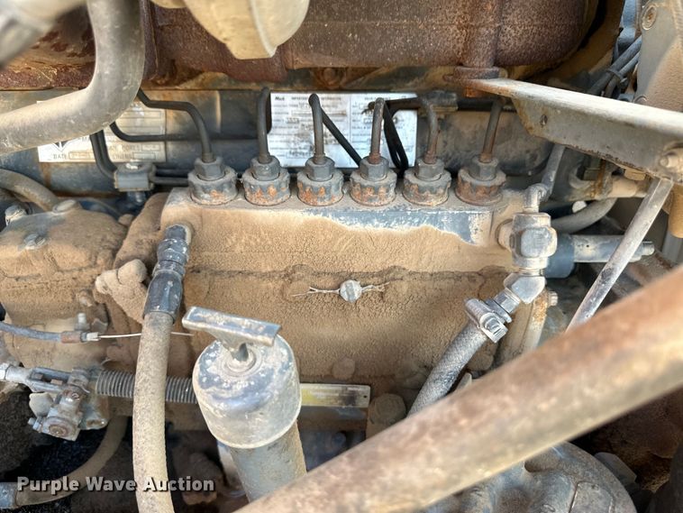 image for item OI9224 1985 Mack R686ST dump truck