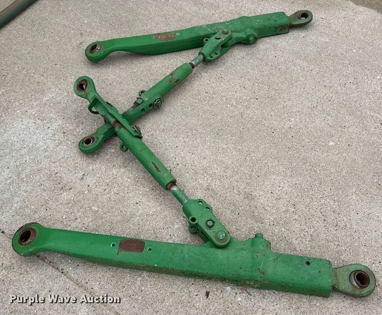 image for item OI9225 1993 John Deere 7600 tractor