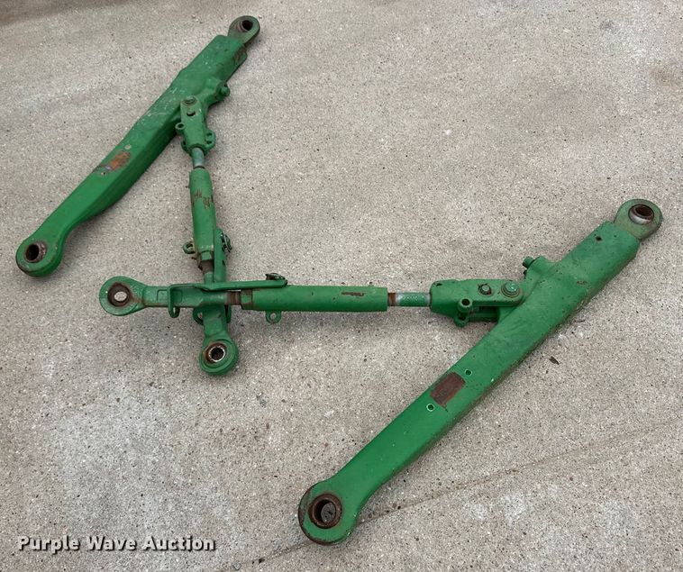 image for item OI9225 1993 John Deere 7600 tractor