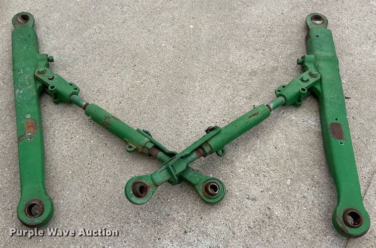 image for item OI9225 1993 John Deere 7600 tractor