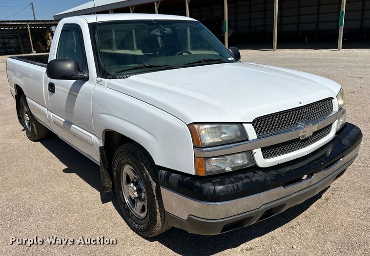 image for item OI9242 2004 Chevrolet Silverado 1500 pickup truck