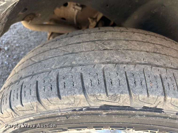 image for item OI9242 2004 Chevrolet Silverado 1500 pickup truck