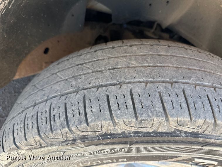 image for item OI9242 2004 Chevrolet Silverado 1500 pickup truck