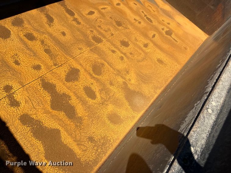 image for item OI9243 2003 Sterling A-Line dump truck