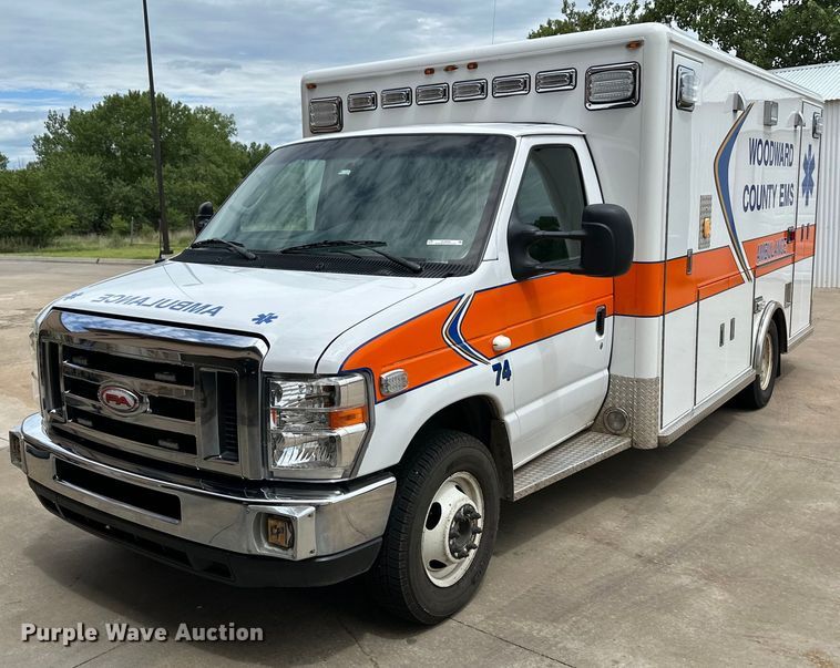 image for item OL9593 2017 Ford E450 ambulance