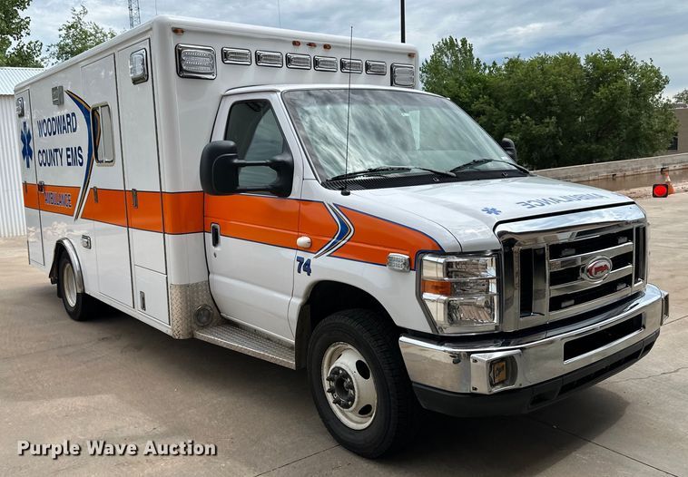 image for item OL9593 2017 Ford E450 ambulance