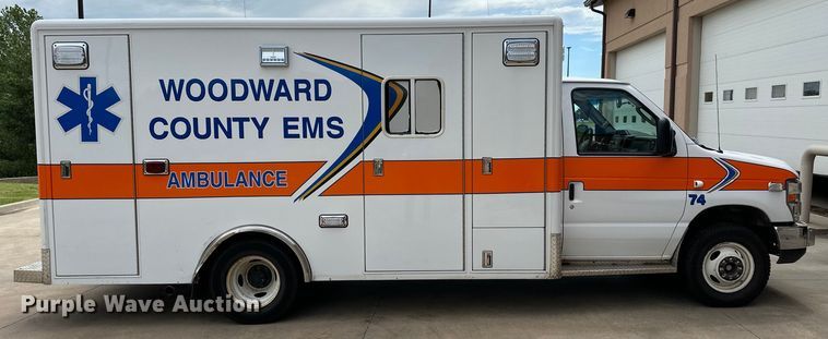 image for item OL9593 2017 Ford E450 ambulance