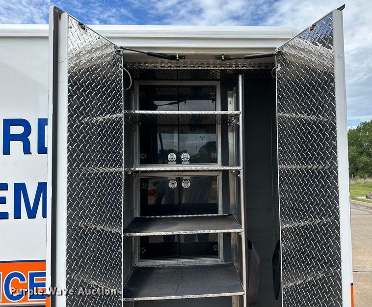 image for item OL9593 2017 Ford E450 ambulance