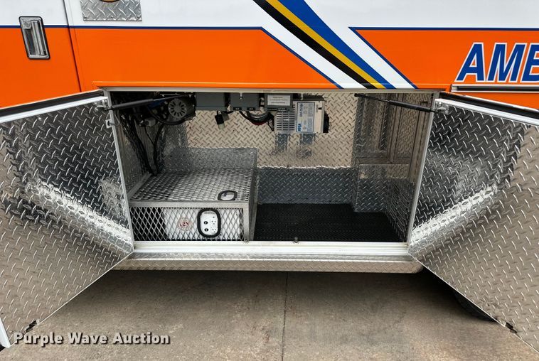 image for item OL9593 2017 Ford E450 ambulance