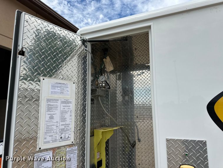 image for item OL9593 2017 Ford E450 ambulance