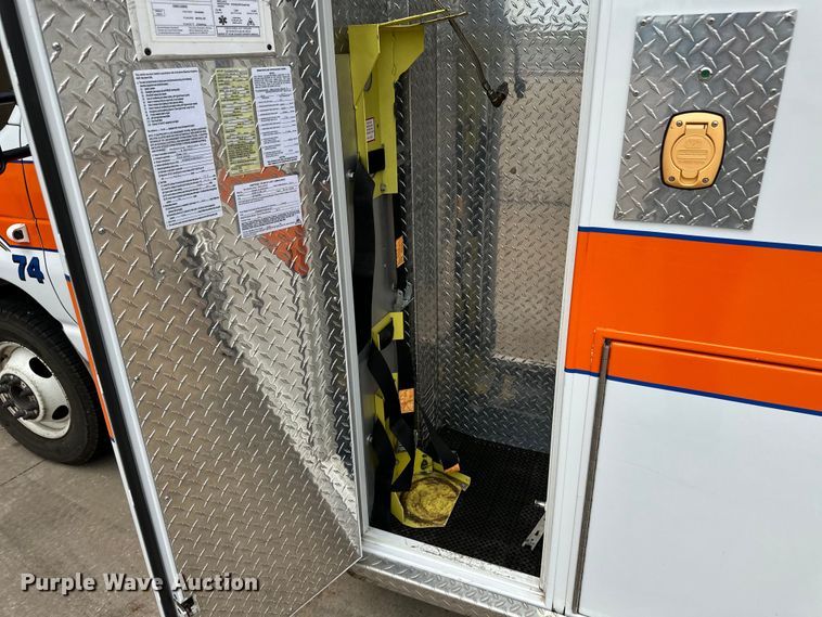 image for item OL9593 2017 Ford E450 ambulance