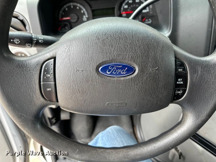 image for item OL9593 2017 Ford E450 ambulance