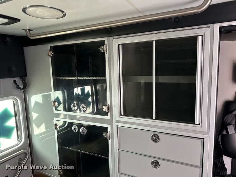 image for item OL9593 2017 Ford E450 ambulance