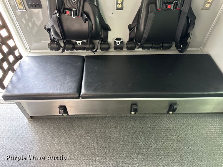 image for item OL9593 2017 Ford E450 ambulance